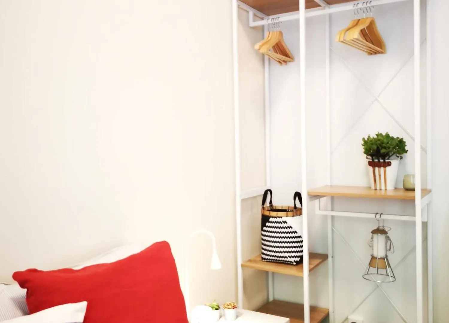 Spacious Apartment 50 Meters From The Metro Milano 0*,