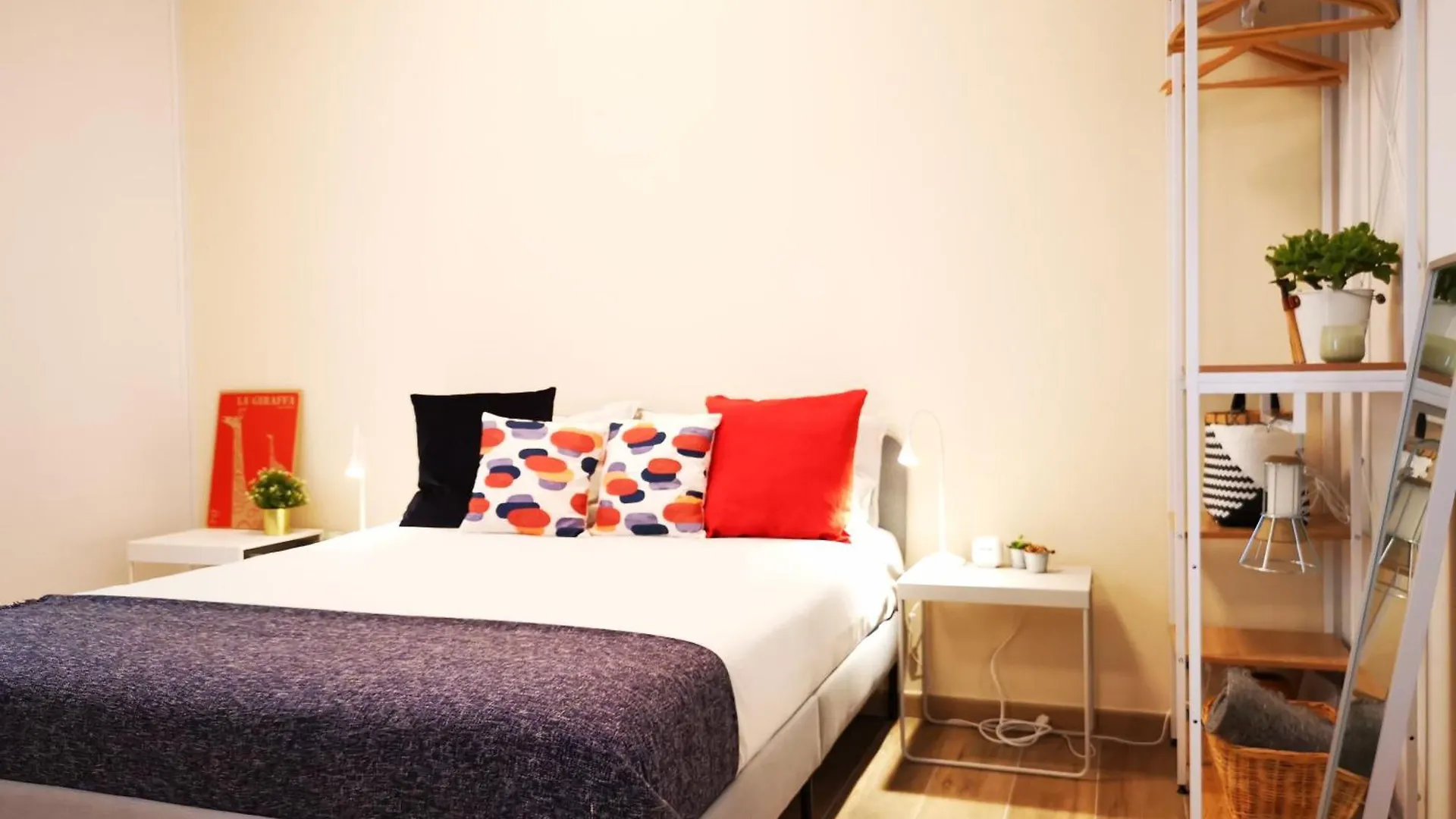 Spacious Apartment 50 Meters From The Metro Milano