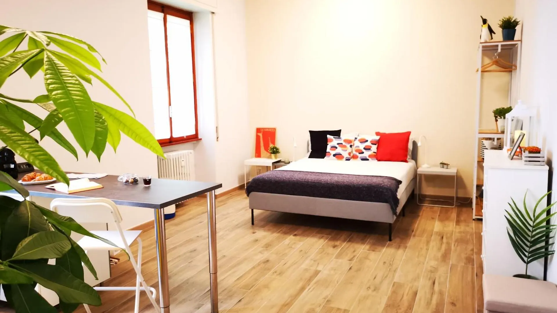 Spacious Apartment 50 Meters From The Metro Milano