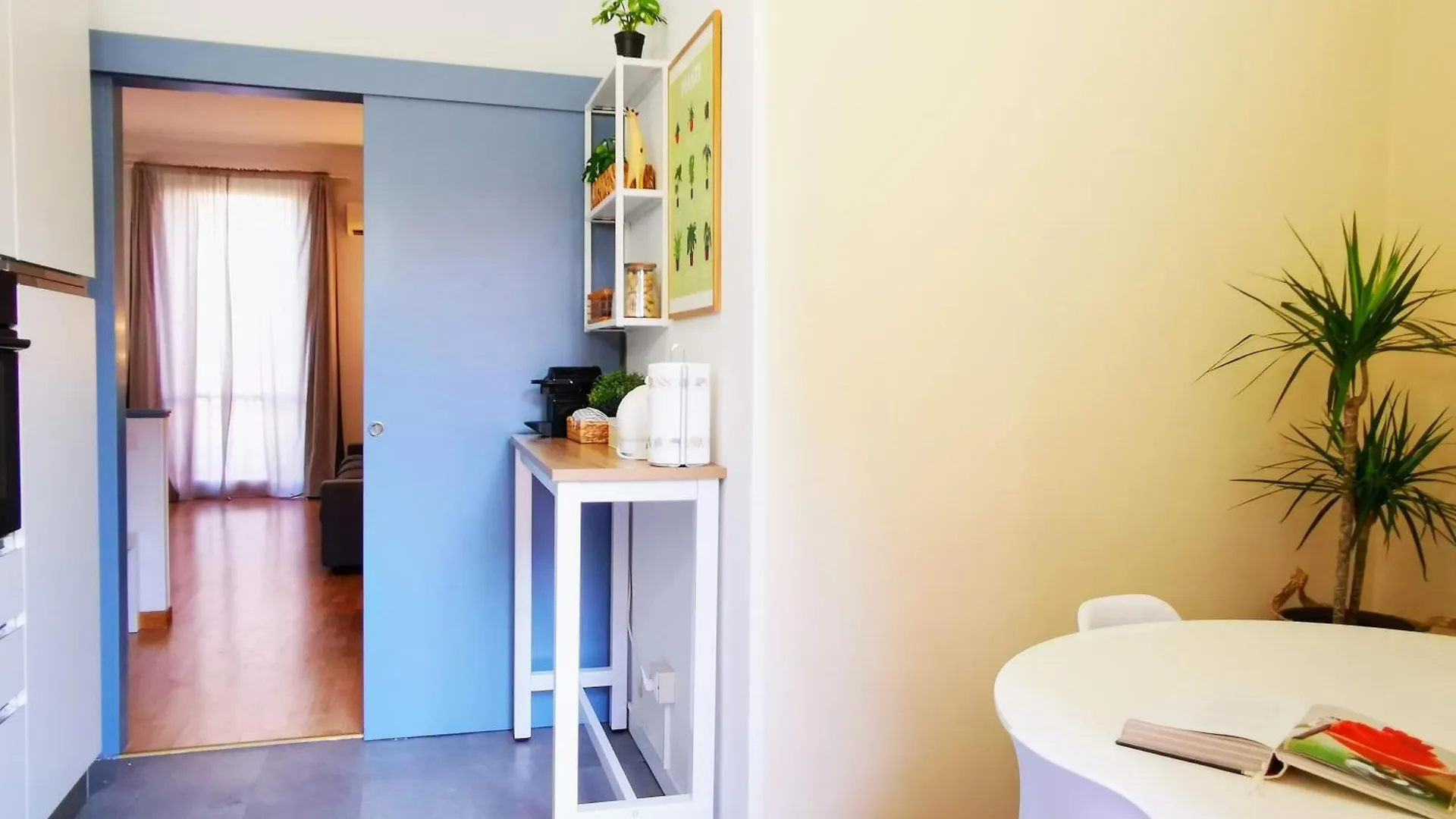 Spacious Apartment 50 Meters From The Metro Milano