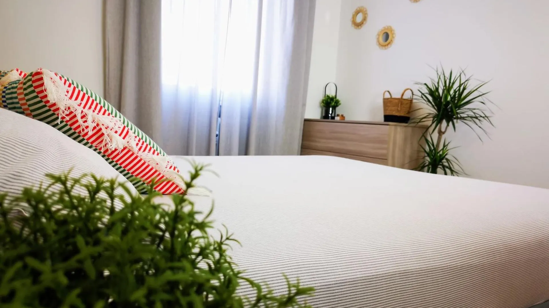 Spacious Apartment 50 Meters From The Metro Milano